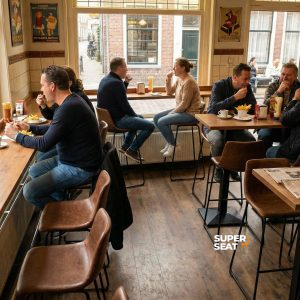 Super-Seat | Charlie vintage leren barkrukken cognac | Tableaux à l'extérieur, barkrukken leren cognac à l'intérieur de la maison et ramen grote à l'intérieur de la maison. | Horecameubilair