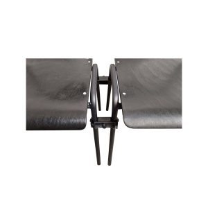 Super-Seat | Toxor Tabourets de bar pour terrasse noir mat | Zwart mat houten tafel scharnier, close-up tussen twee planken op witte achtergrond. | Horecameubilair