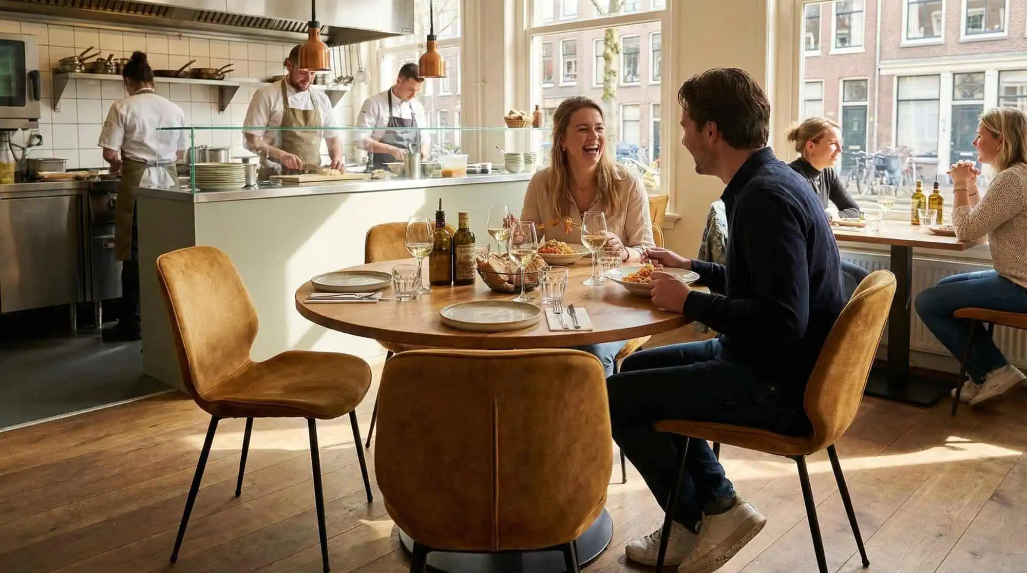 Chaise Seashell Ocean velours ocre