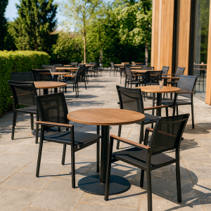 Super-Seat | Chaises de restaurant Sunny black - Lot de 6 | Tableaux en bois nacré et tablettes rondes à l'extérieur sur des terrasses ensoleillées. | Horecameubilair