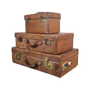 Super-Seat | The Vintage antique leather case set | Luxury brown leather cases with brass locks, perfect stacking. . | Mobilier de restauration