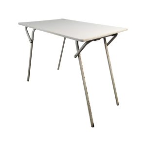 Super-Seat | De Fleur Vintage Exam Table/Folding Table | Plateau blanc légèrement usé avec pieds en métal ; design simple et fonctionnel. | Mobilier de restauration