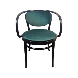 Super-Seat | Les Fauteuils vintage en bois courbé Michael Thonet 210 noir/vert | Cadre de maison noir, bras ronds, boutons verts et tapis ovales. | Horecameubilair