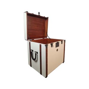 Super-Seat | Grande table d'appoint rectangulaire en Authentic Models crème ; avec bois, sangles en cuir marron, détails en métal noir |. | Mobilier pour la restauration