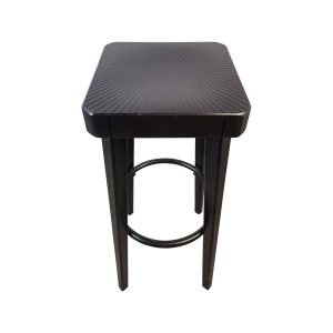Super-Seat | Tabouret de bar Art déco noirs | Tabouret noir en bois rectangulaire, motif soleil, pieds droits, repose-pieds circulaire métal. | Horecameubilair