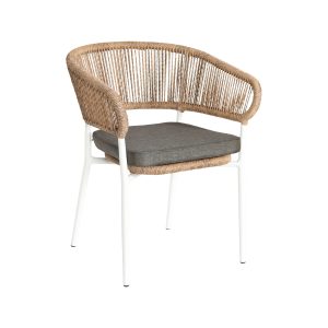 Super-Seat | La table d'Ibiza (terras) avec tapis en rotin, pots en métal et chaises en bois. Moderne, minimaliste. |. | Horecameubilair